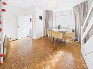 LOUNGE / DINING ROOM- click for photo gallery
